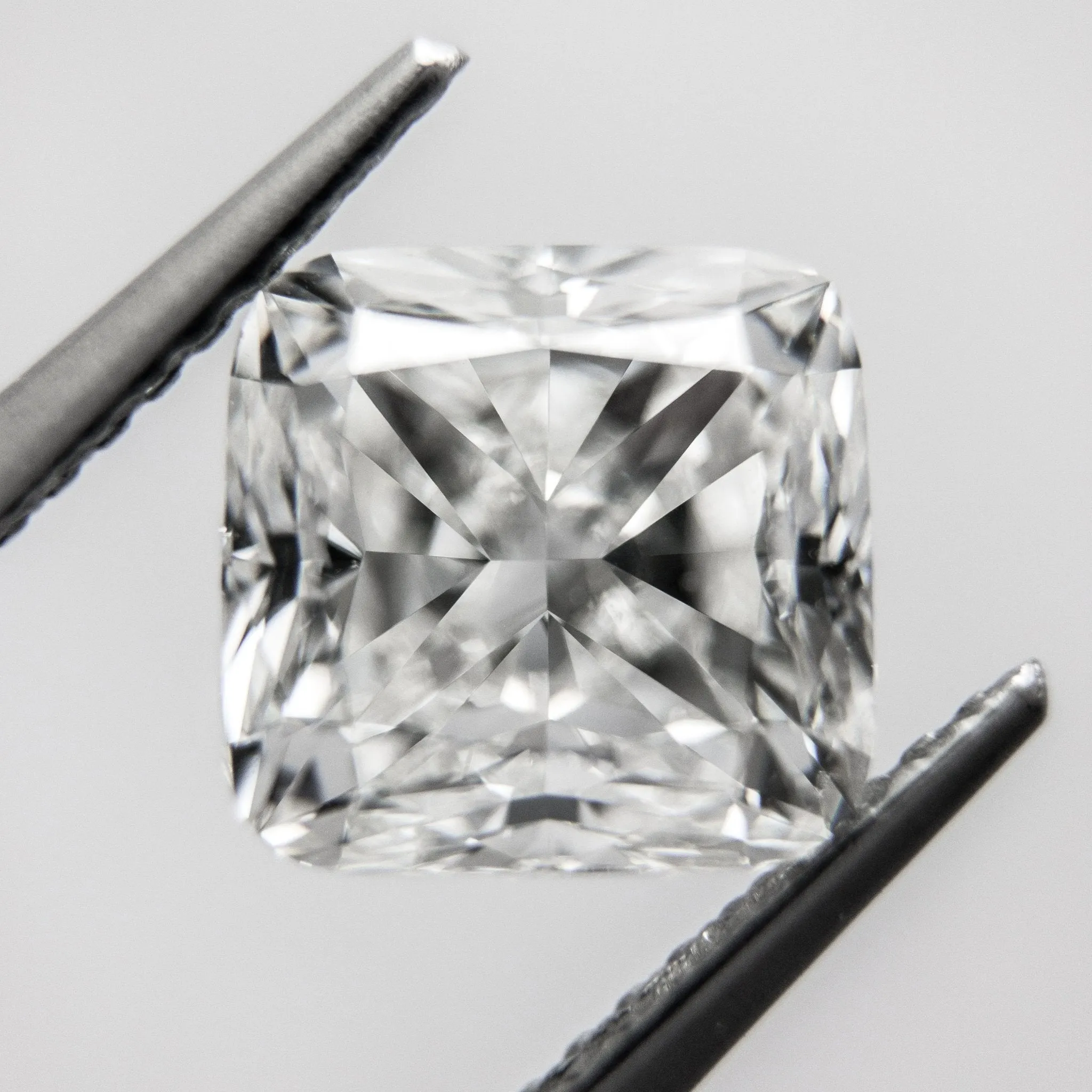 3.01ct White 7.97x7.81x5.62mm GIA G VS1 Cushion Brilliant DDL2181- Dream Diam Exclusive