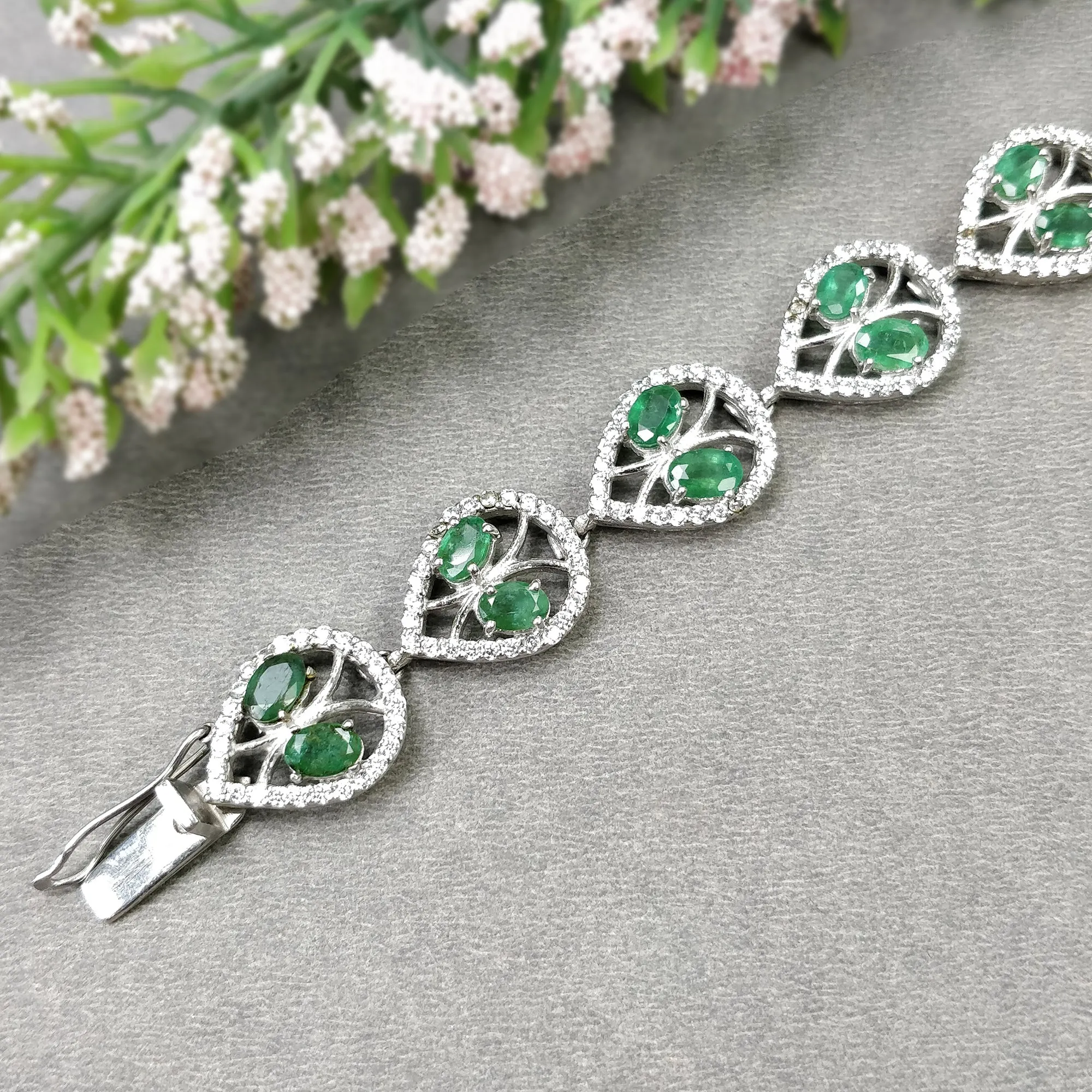 925 Sterling Silver Bracelet : 21.36gms Natural Untreated Green Emerald Gemstone With CZ Oval Prong Set Tennis Bracelet 7.5"