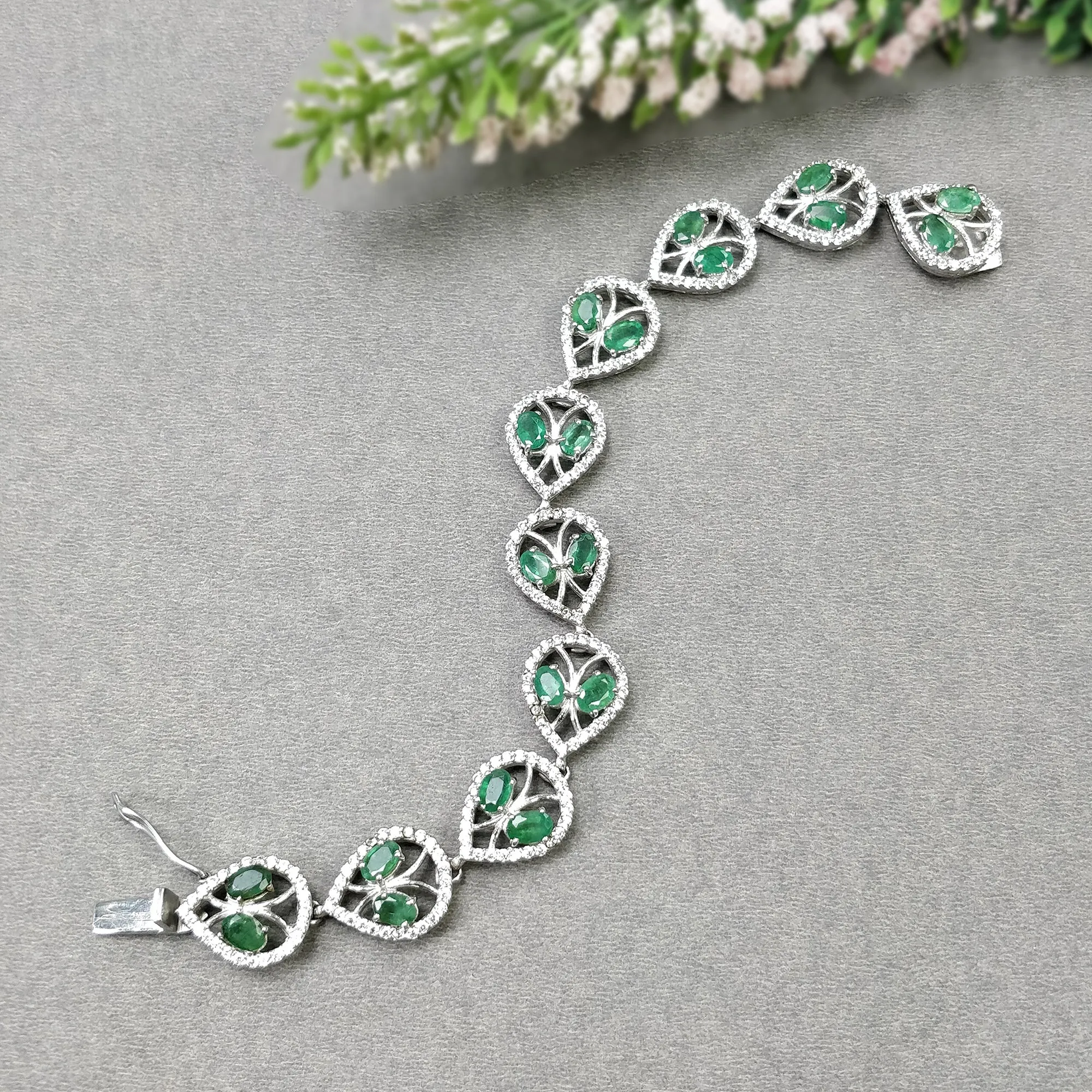 925 Sterling Silver Bracelet : 21.36gms Natural Untreated Green Emerald Gemstone With CZ Oval Prong Set Tennis Bracelet 7.5"