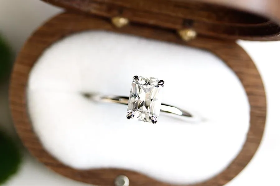 Ava Moissanite Ring