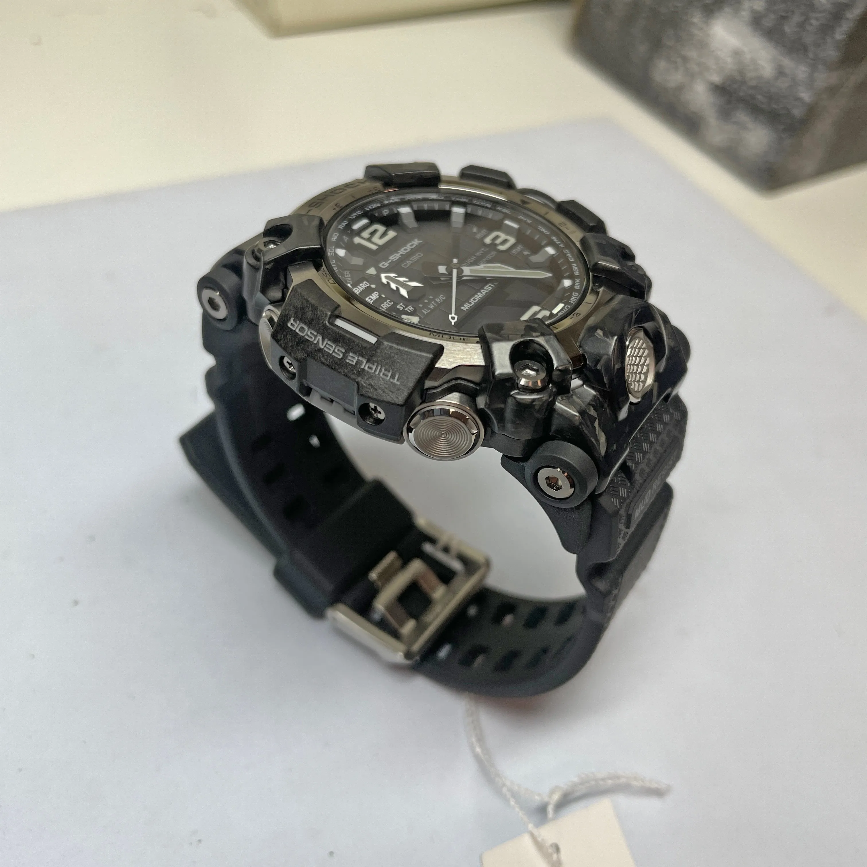 Certainly! Here’s an optimized title for the product:

**Casio G-Shock GWG2000-1A1 Mudmaster Carbon Fiber Triple Sensor Tactical Watch - Durable Black Design**