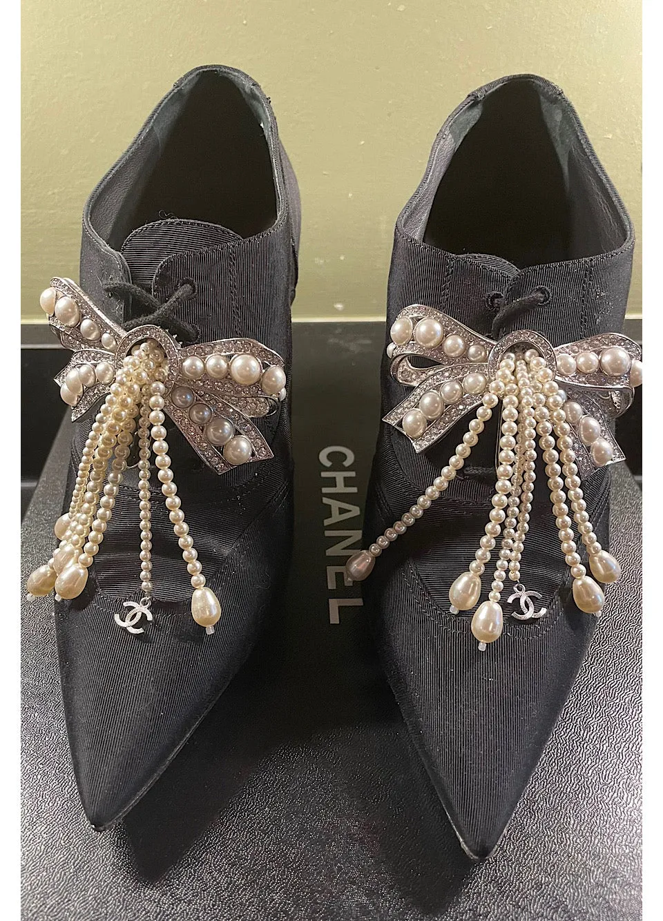 Chanel 18A 2018 Pre-Fall Black Fabulous Pearl Crystals and CC Bows Heel Booties EU 38 US 7/7.5