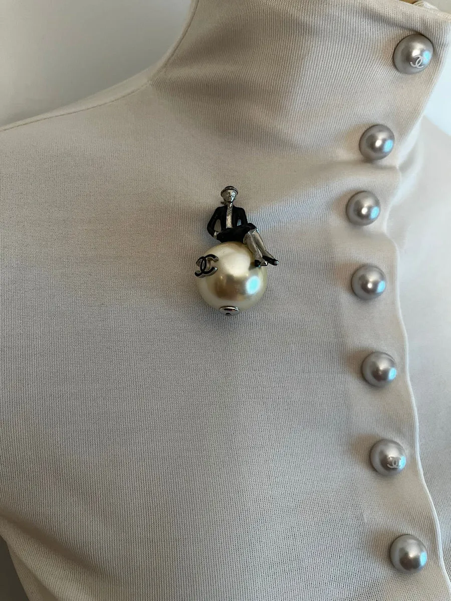 Chanel 2004 Spring 04P Coco Mademoiselle Sitting on Large CC Resin Pearl Brooch Pin