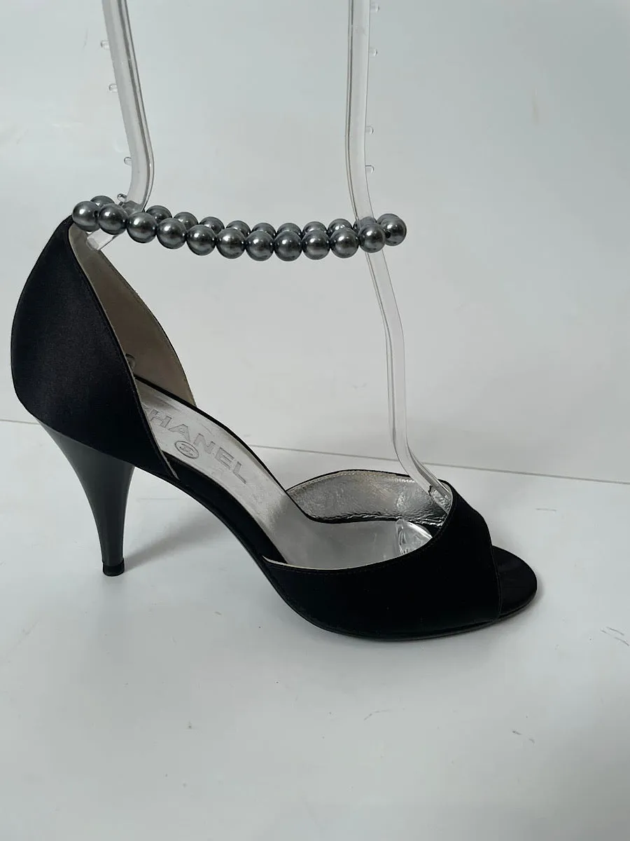 Chanel 2005 black peep toe silk Pearl Strap Heels EU 37 US 6.5/7