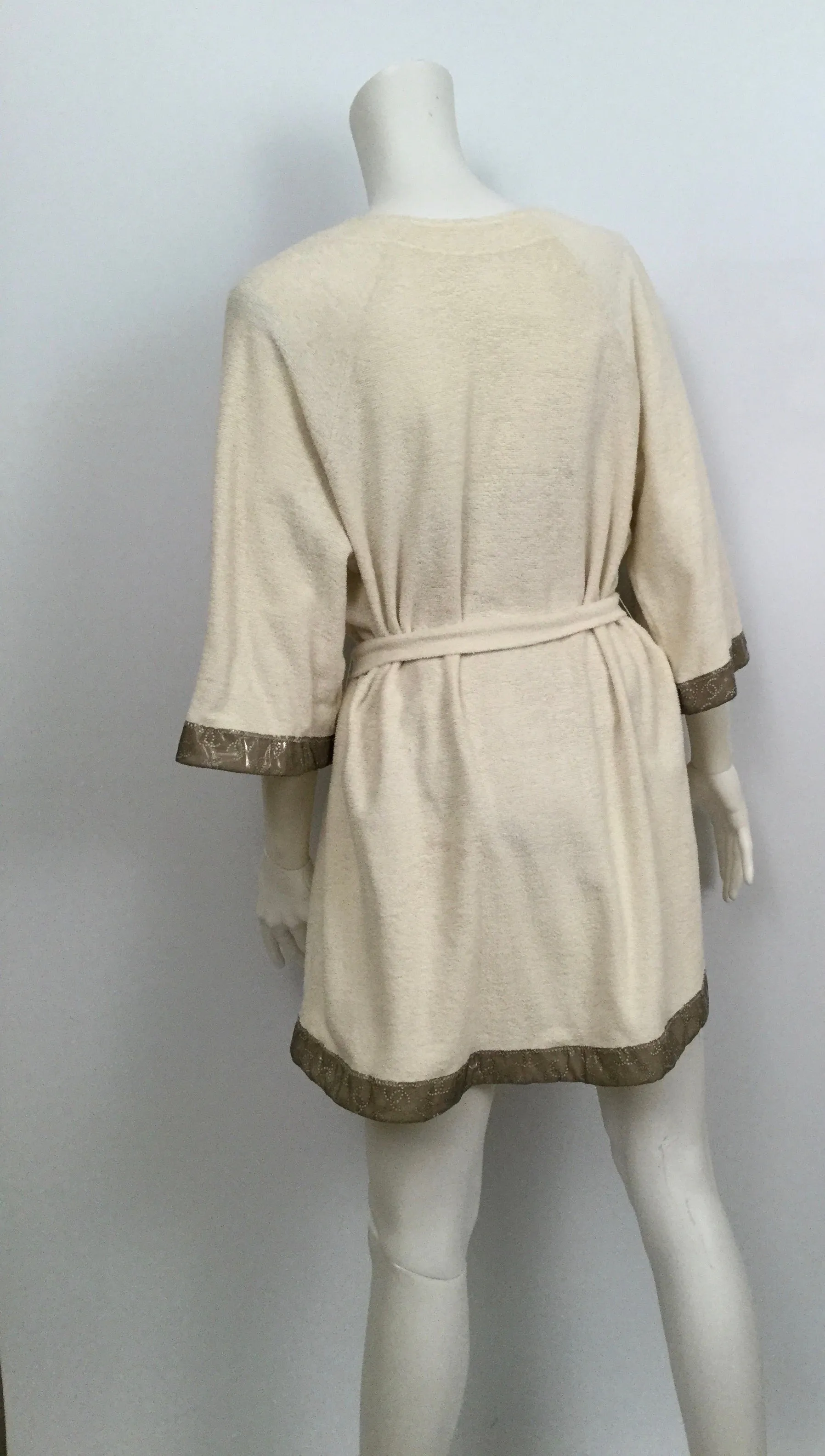 Chanel Swim Robe Ivory Metallic terrycloth Cotton Gold CC Logos 09C Cruise Resort FR 36 US 4/6/8