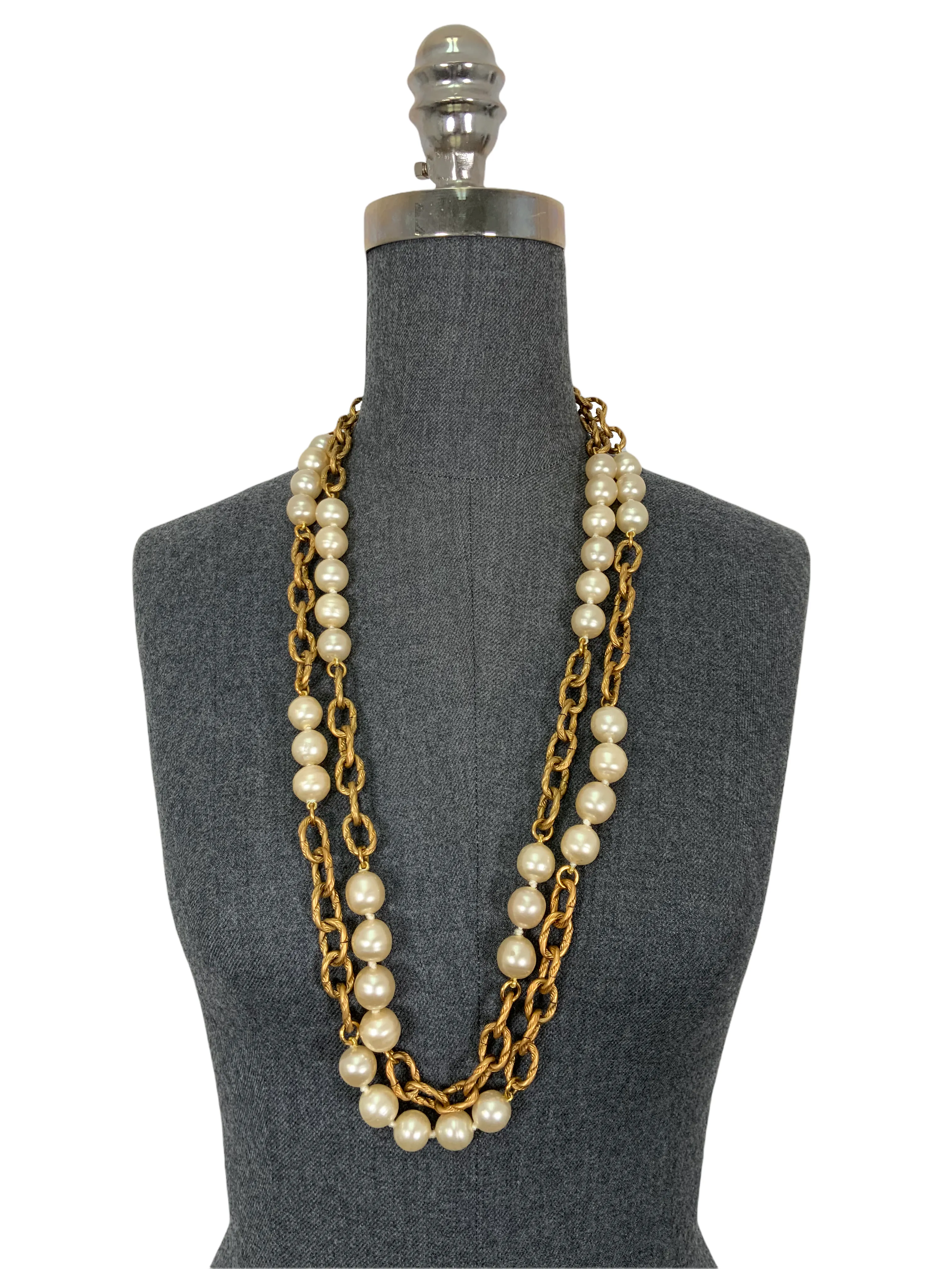 Chanel Vintage 1993 Faux Pearl Chunky Chain Link Necklace