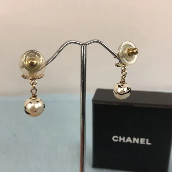 CHANELPearl with Black Splatter CC Logo Dangle Earrings/Box