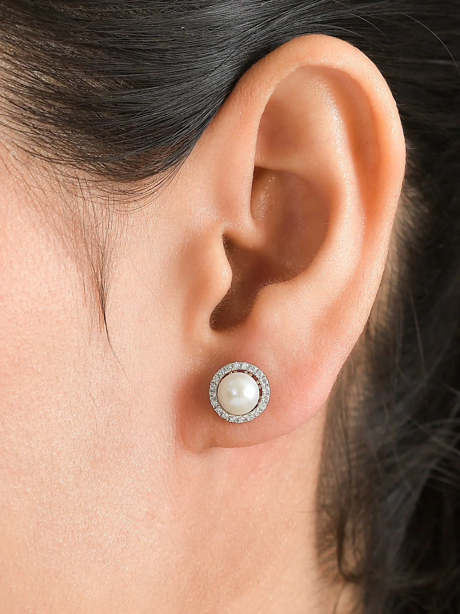 Classic Pearl Stud Earrings For Everyday