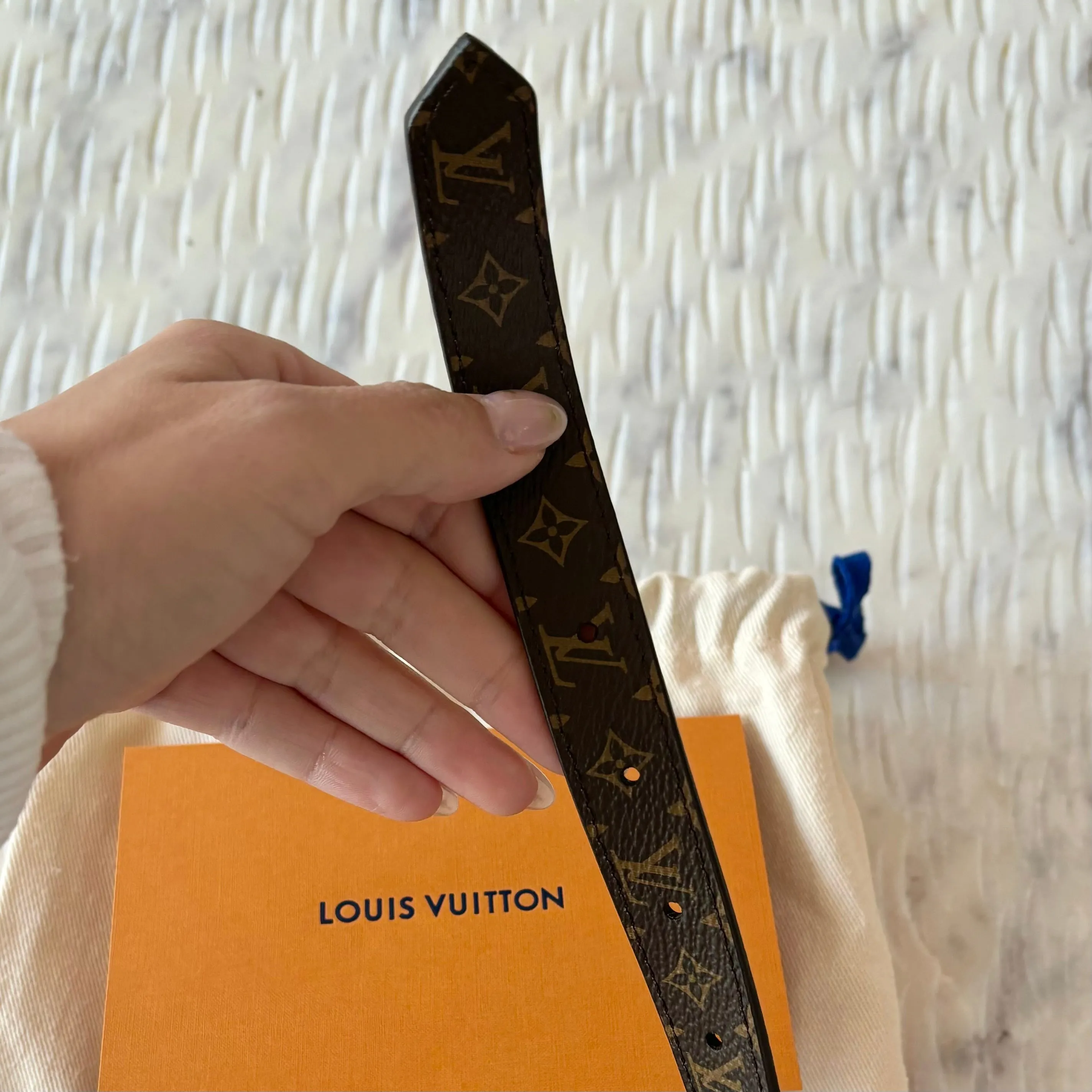 Louis Vuitton LV Circle 20mm Reversible Belt