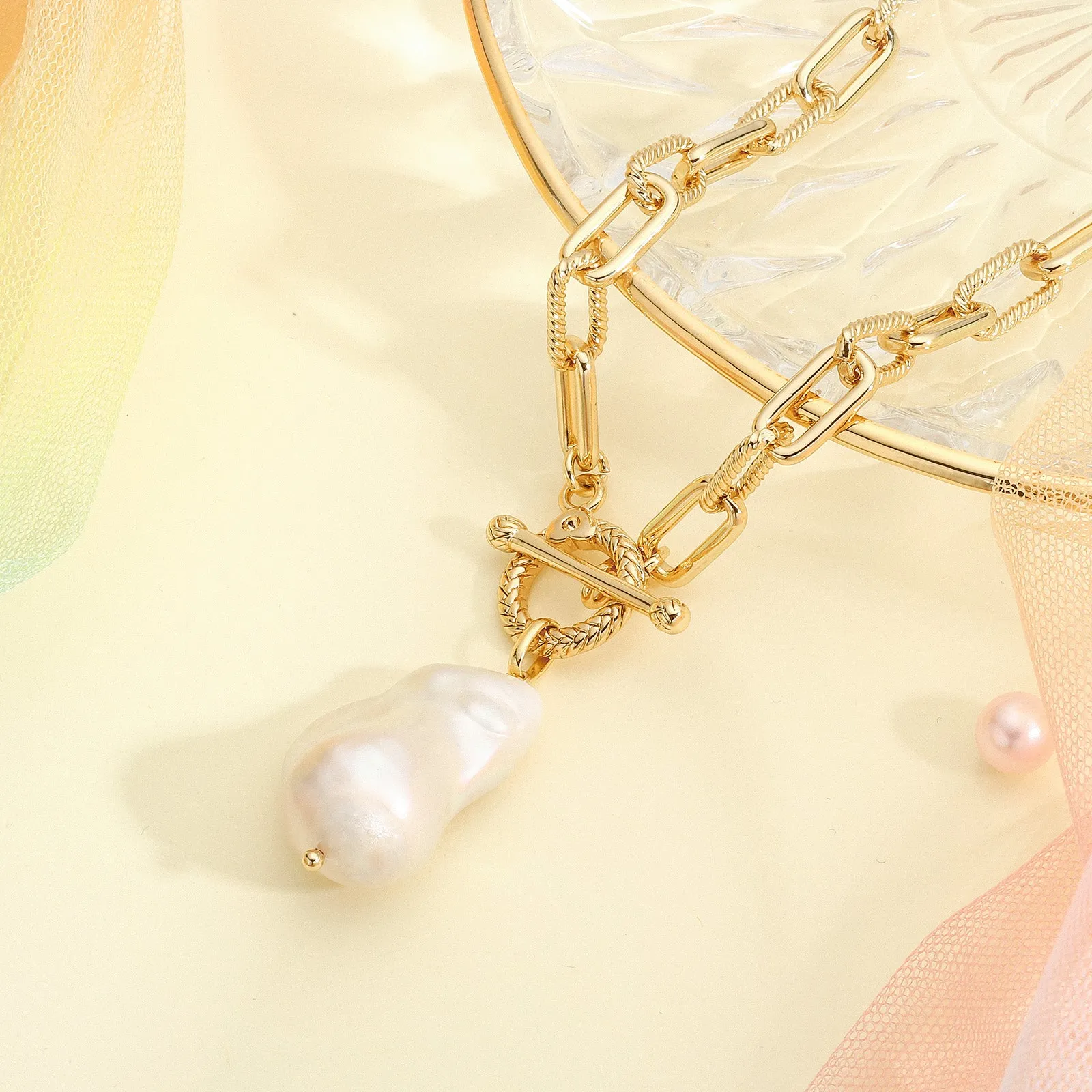 Pearl Hollow Chain Necklace