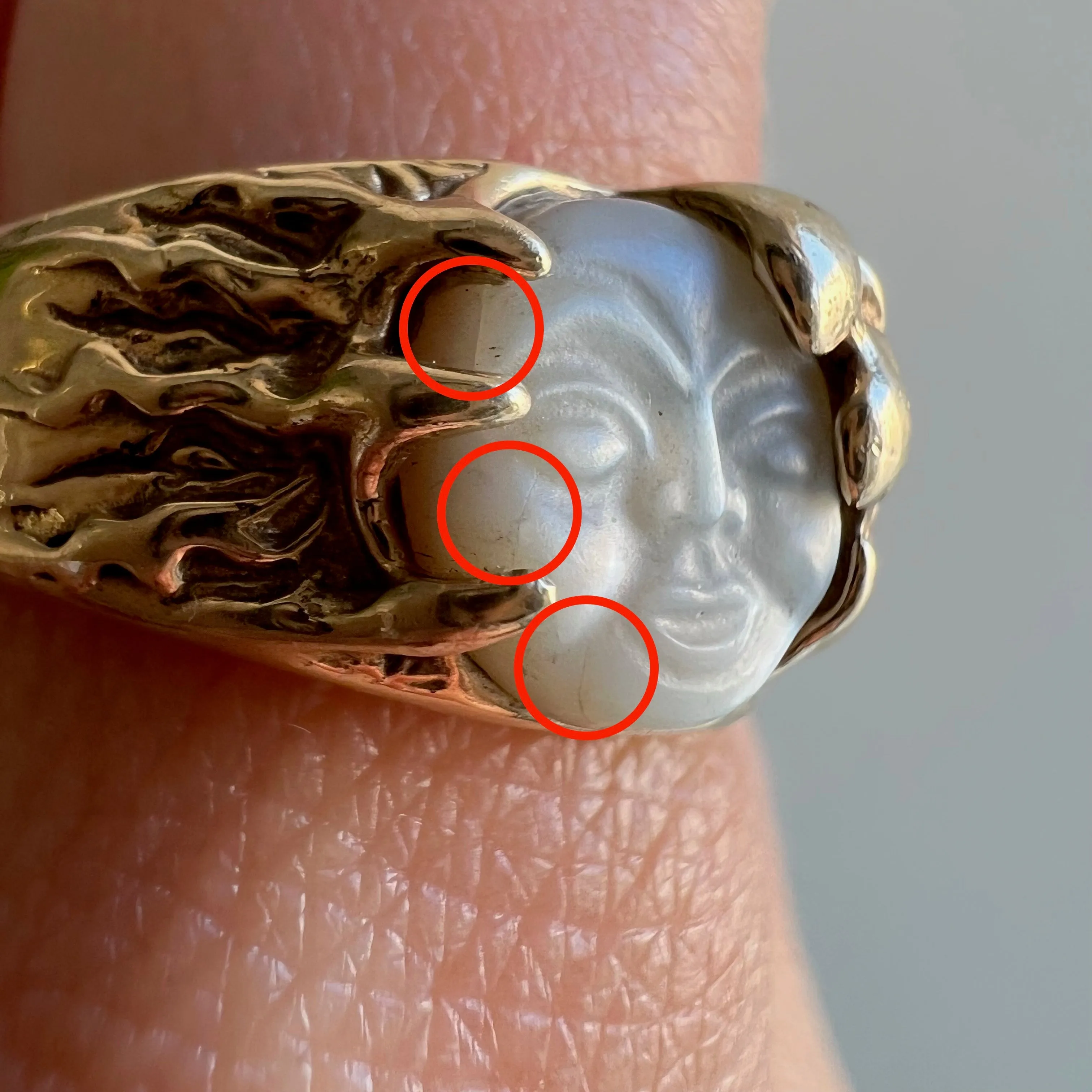 10K Yellow Gold Vintage Moon Face Ring with Mother of Pearl - Size 9.75