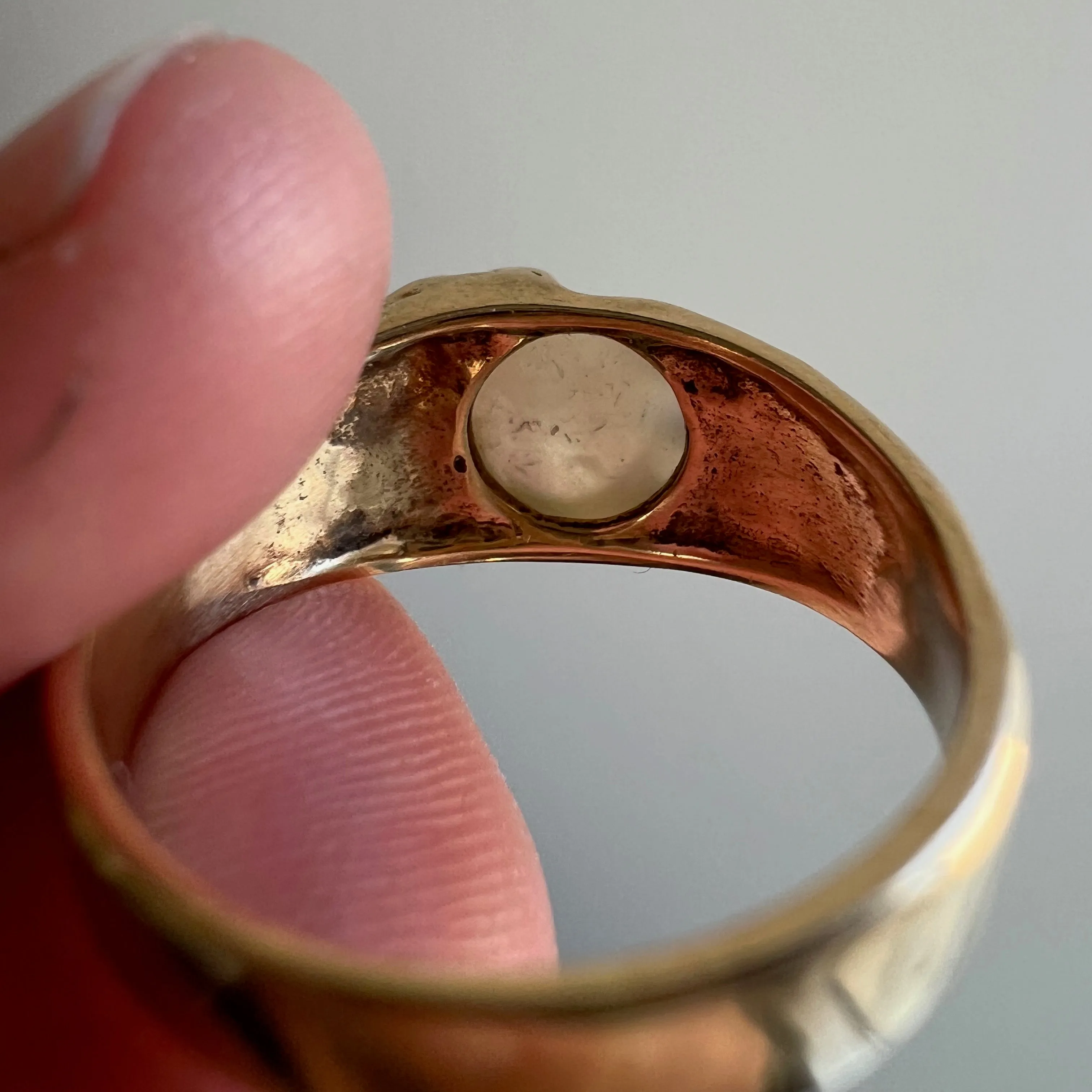 10K Yellow Gold Vintage Moon Face Ring with Mother of Pearl - Size 9.75