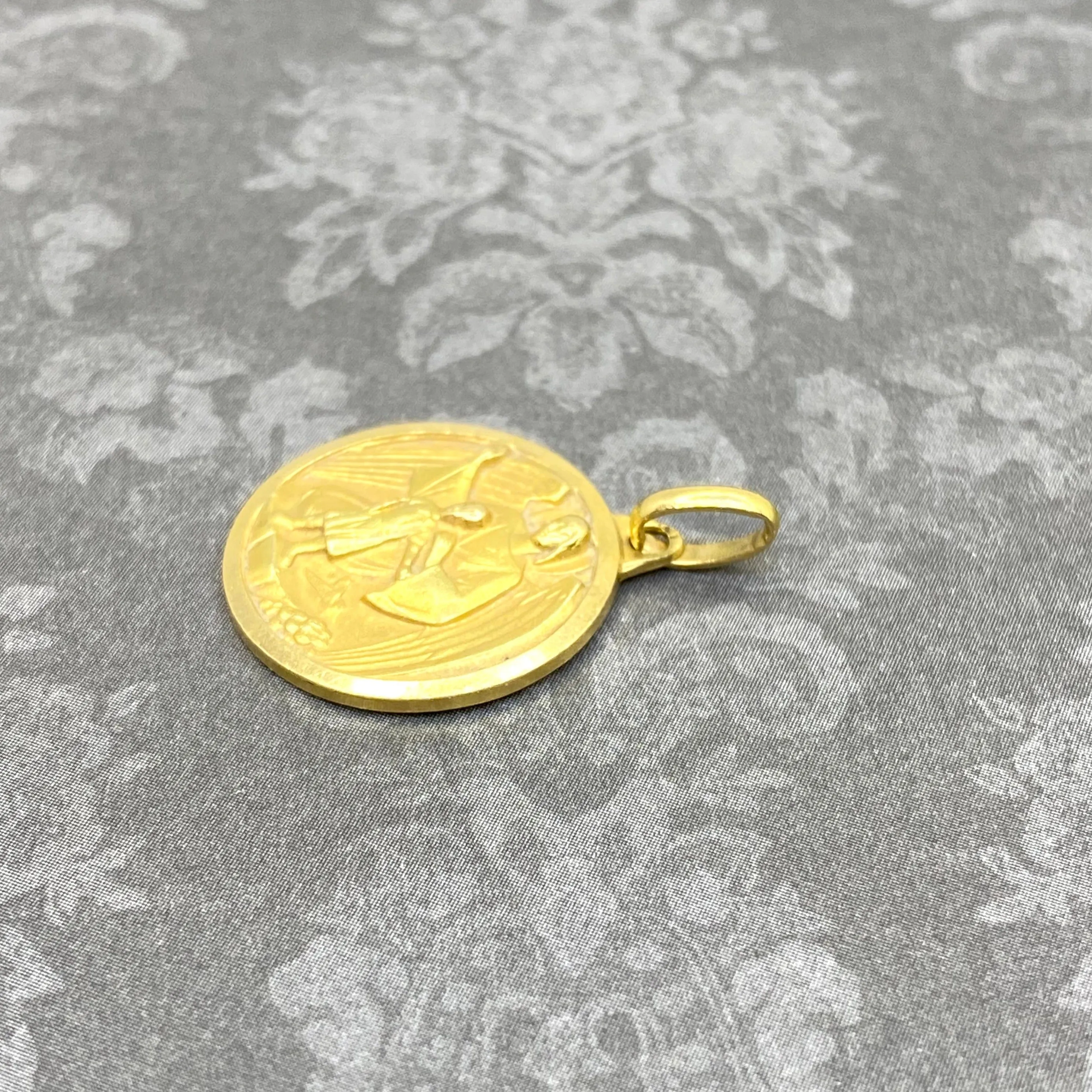 Vintage 18K Yellow Gold Guardian Angel Pendant